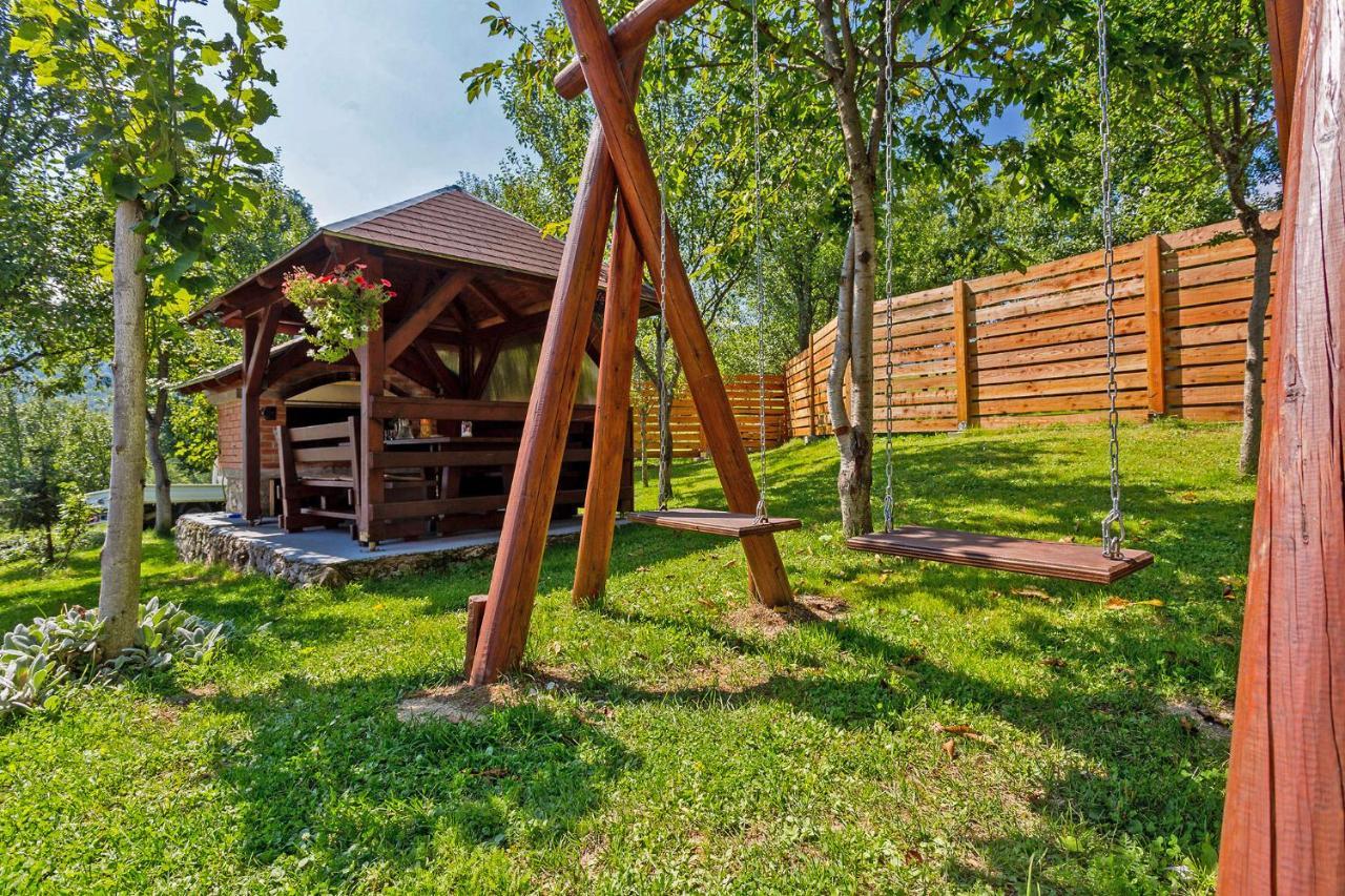 Andrea In Sertic Poljana - Haus Fuer 6 Personen Plitvička Jezera Kültér fotó